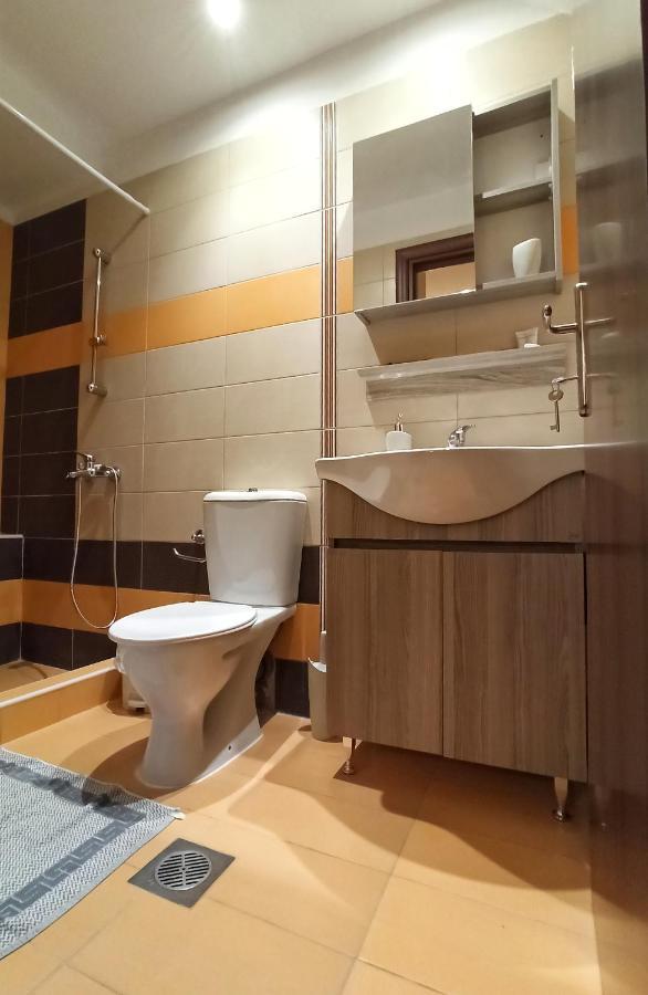 To Agioklima Hotel Янина Екстериор снимка
