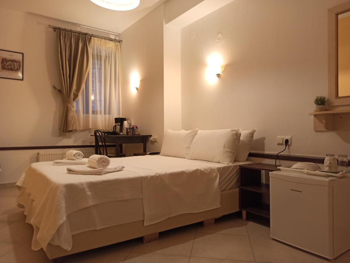 To Agioklima Hotel Янина Екстериор снимка