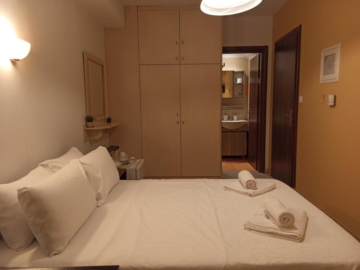 To Agioklima Hotel Янина Екстериор снимка