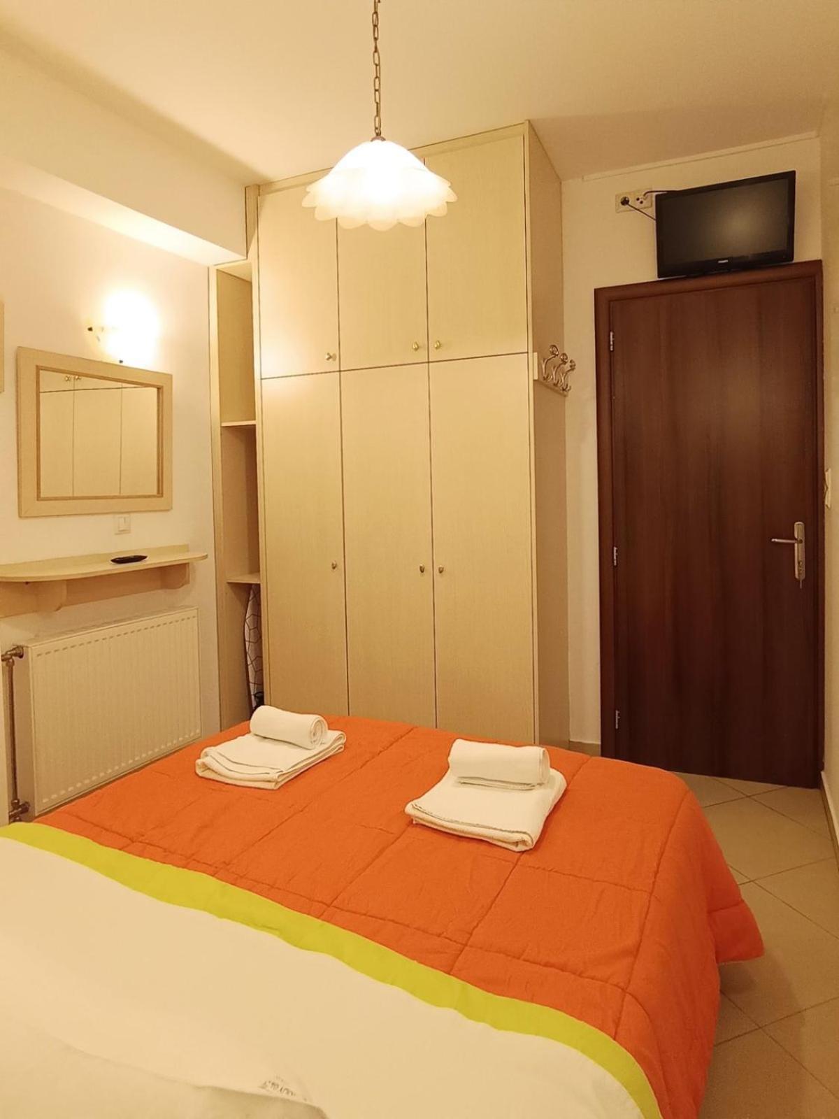 To Agioklima Hotel Янина Екстериор снимка